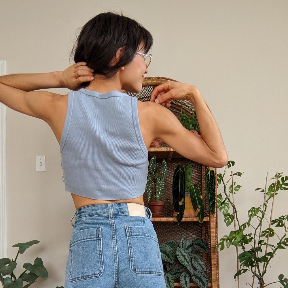 Aritzia Tna Ribbed Cropped Racer Tank - Picture 3 of 7